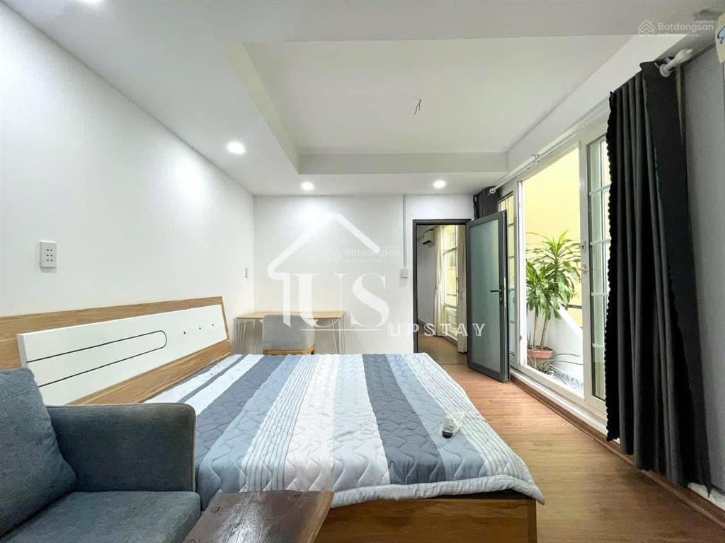 Cho thuê căn hộ tách bếp ngay toà nhà viettel q3