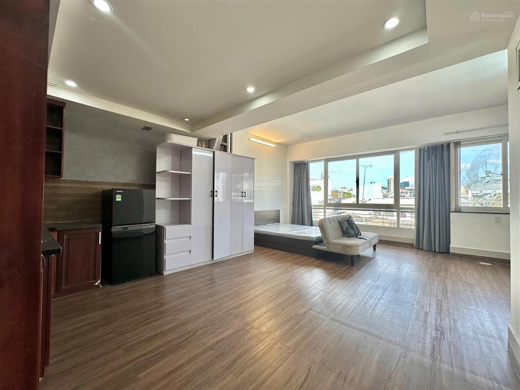 Cho thuê phòng rộng thoáng mát ngay tòa nhà viettel q10