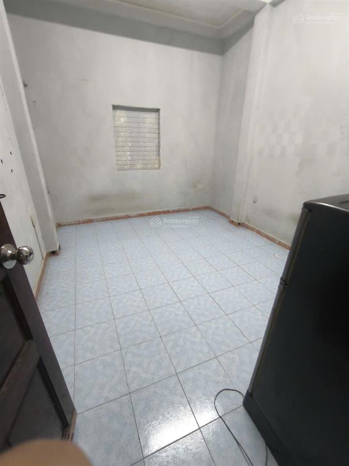 Cho thuê phòng có máy lạnh, giờ giấc tự do, miễn phí máy giặt