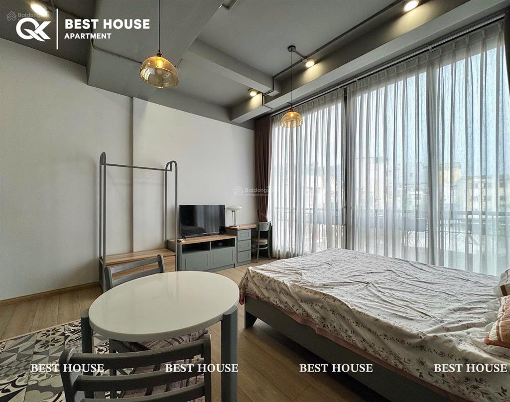 Cho thuê căn hộ ban công, cửa sổ full nội thất có gu ngay etown cộng hoà  0703 992 ***