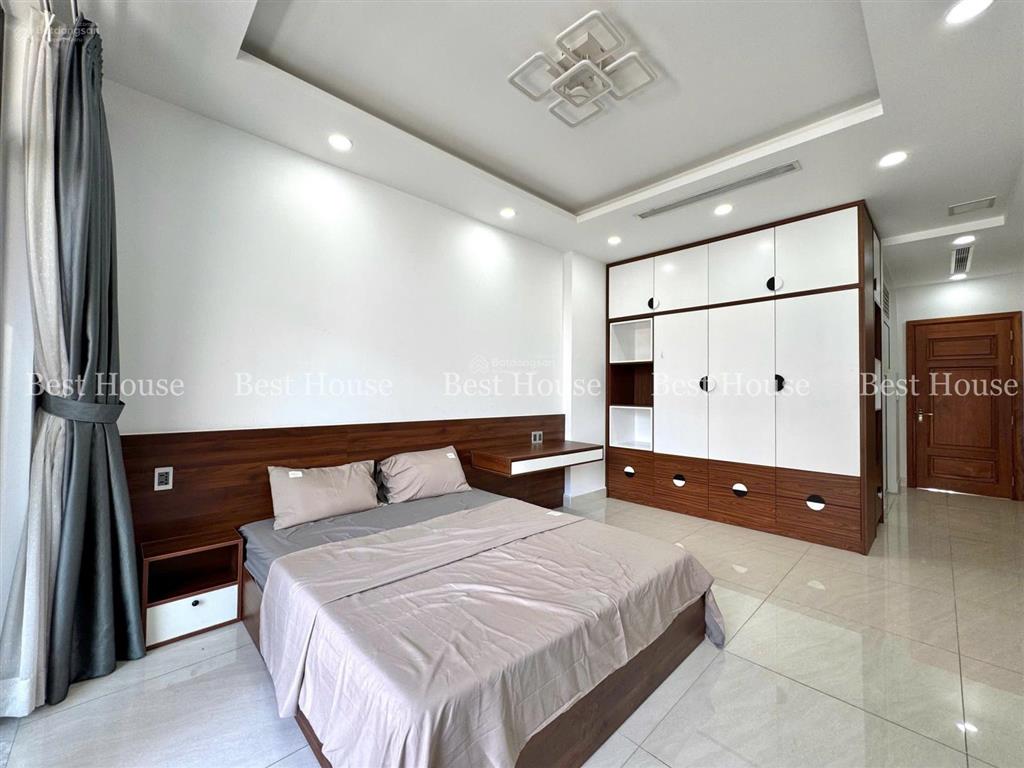 Cho thuê căn hộ ban công, tách bếp ngay etown cộng hoà, kcn tân bình  0703 992 ***
