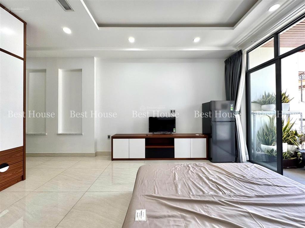 Cho thuê căn hộ ban công, tách bếp ngay etown cộng hoà, kcn tân bình  0703 992 ***