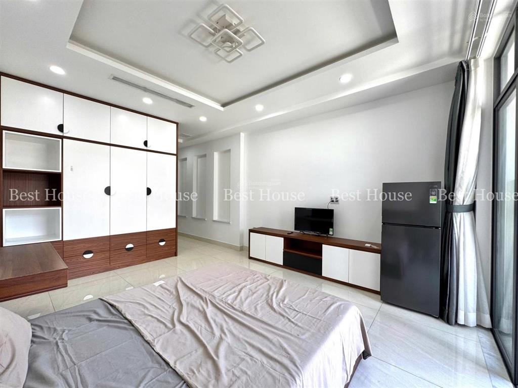 Cho thuê căn hộ ban công, tách bếp ngay etown cộng hoà, kcn tân bình  0703 992 ***