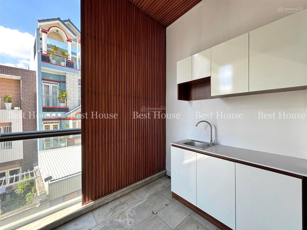 Cho thuê căn hộ ban công, tách bếp ngay etown cộng hoà, kcn tân bình  0703 992 ***
