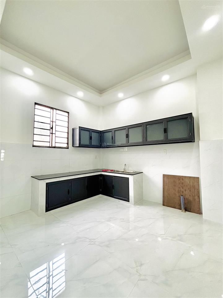 Nhà đẹp 3 tầng, hẻm 6m thông ngay kinh dương vương, bx miền tây, hẻm 6m, 60m2, đẹp ở ngay.