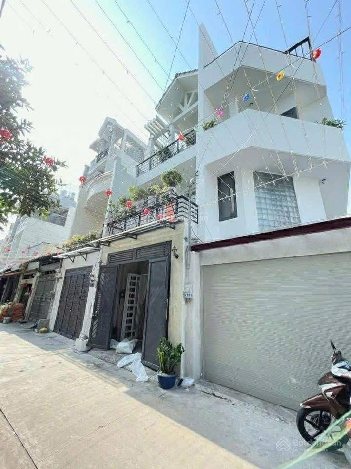Giảm còn 6tỷ25, 3 tầng, hẻm 6m thông lê văn quới, bình trị đông, 4x18m, đẹp ở ngay