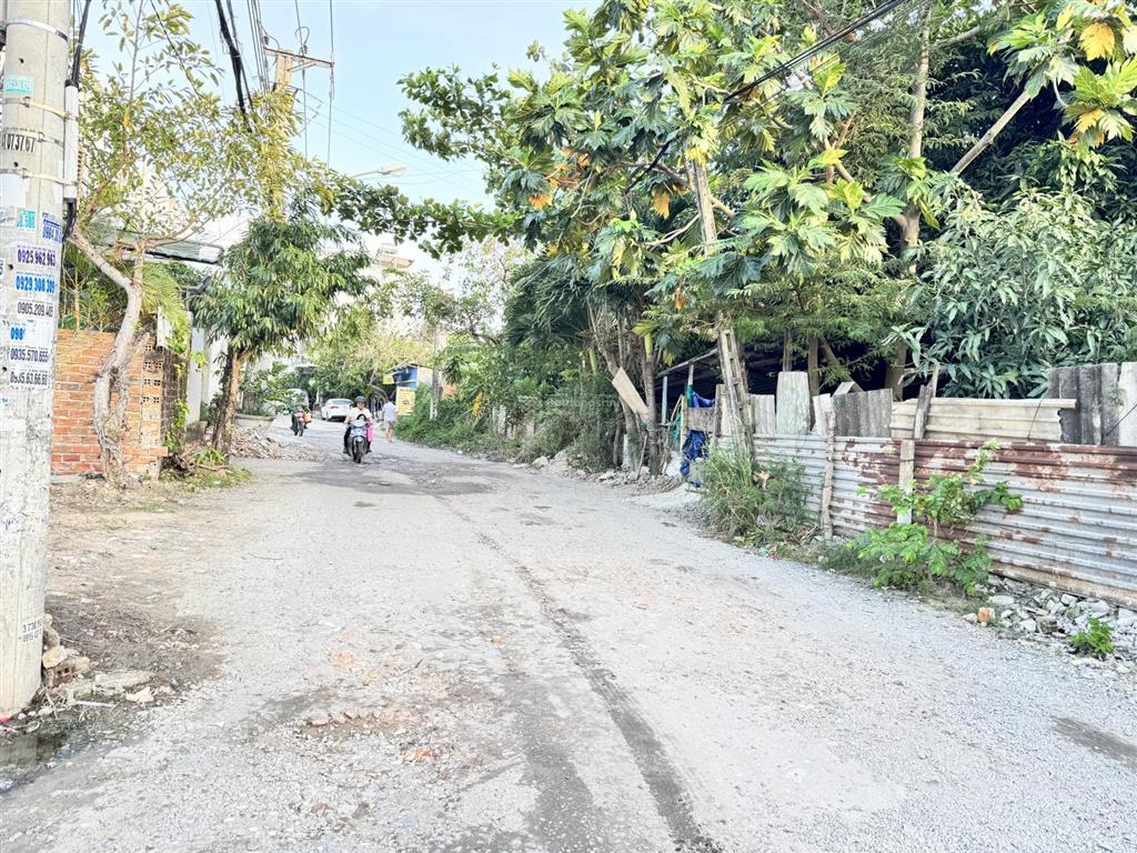 Giá chỉ 28 tr/m2 bán đất hẻm nguyễn chích ngang 13,8m2  vĩnh hoà nha trang