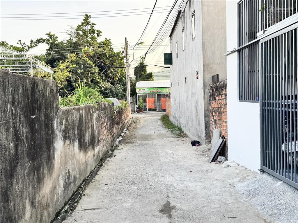 Giá chỉ 28 tr/m2 bán đất hẻm nguyễn chích ngang 13,8m2  vĩnh hoà nha trang