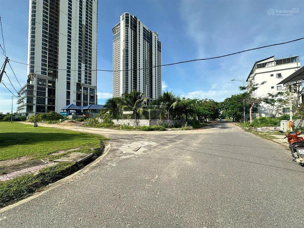 Lô đất rẻ  đường huỳnh văn nghệ(sát bến du thuyền) vĩnh hoà  nha trang(bắc nha trang)