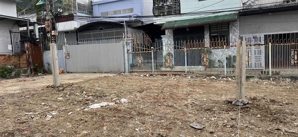 Chỉ 3,6tỷ hẻm ô tô hướng đông ( dt 84m ngang 6,2m ) vĩnh hoà nha trang