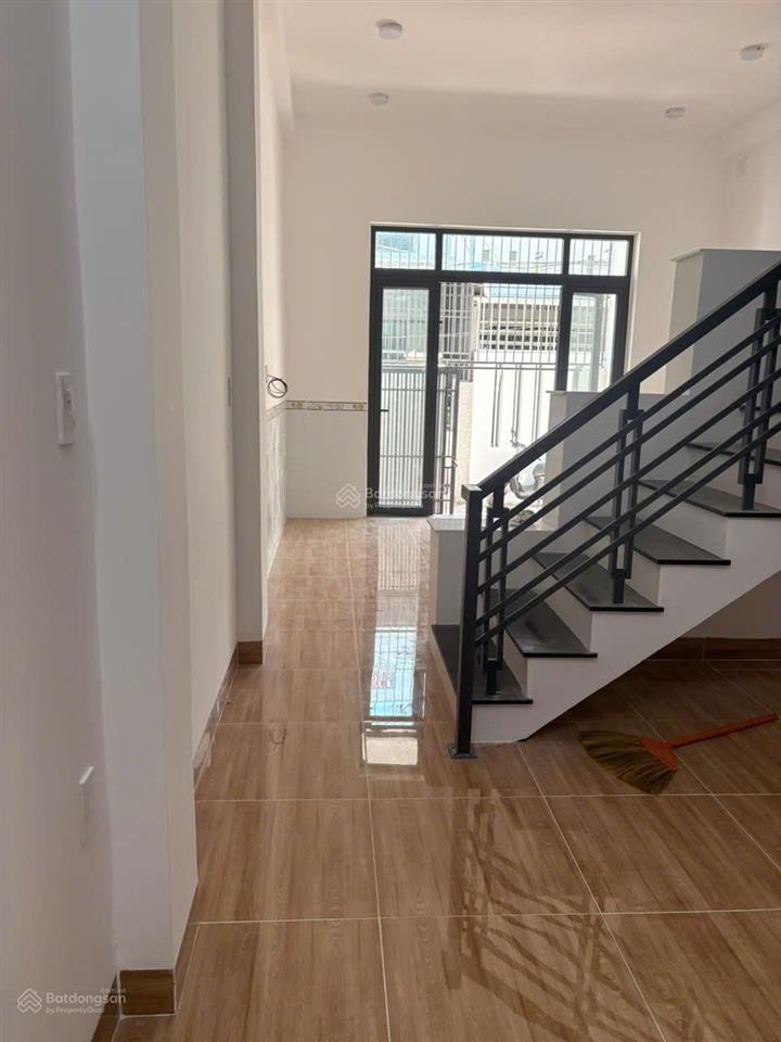 Bán nhà 3 tầng mới đẹp  vĩnh hoà  giá 4,2 tỷ