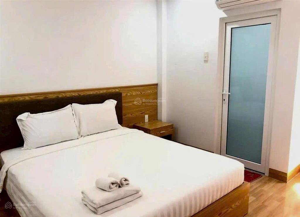 Chỉ 32 tỷ  bán khách sạn 2 mặt sát biển  đang kinh doanh full phòng  bắc nha trang