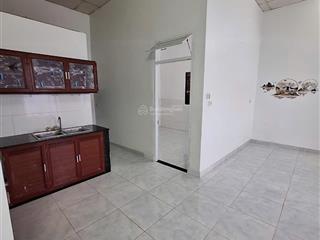 Giá 4,3tỷ nhà hẻm củ chi  cách biển 500m hướng nam vĩnh hải nha trang