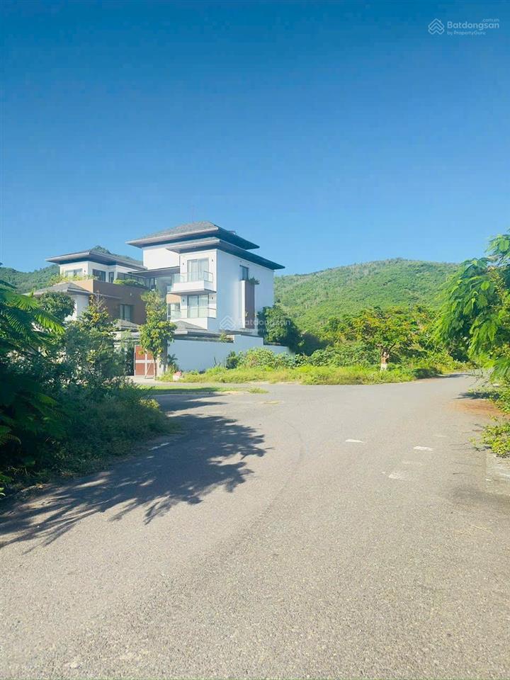Bán 2 lô đường xuân thuỷ(khu đô thị vĩnh hoà)  bắc nha trang giá 57tr/ /m2