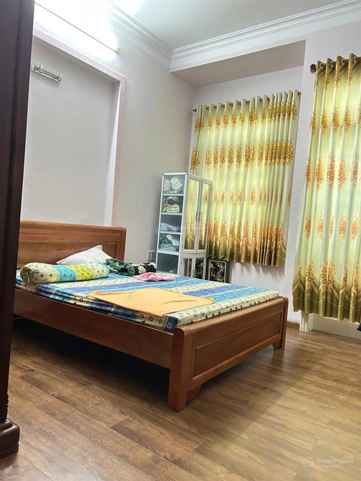 Bán nhà 3 tầng đường phó đức chính, vĩnh hòa, cách biển 300m, nha trang, khánh hòa