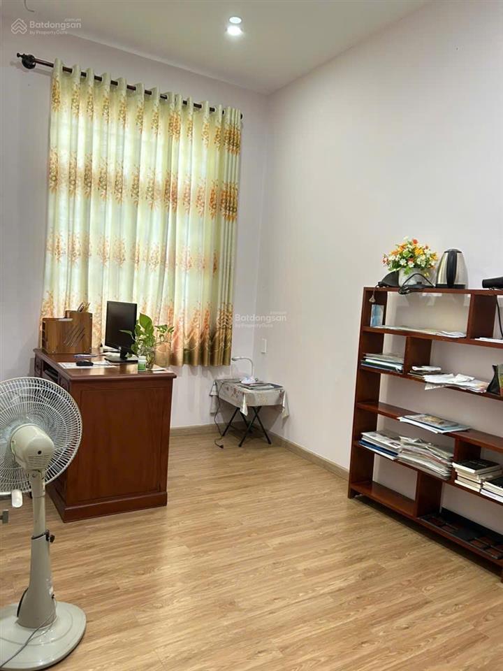 Bán nhà 3 tầng đường phó đức chính, vĩnh hòa, cách biển 300m, nha trang, khánh hòa