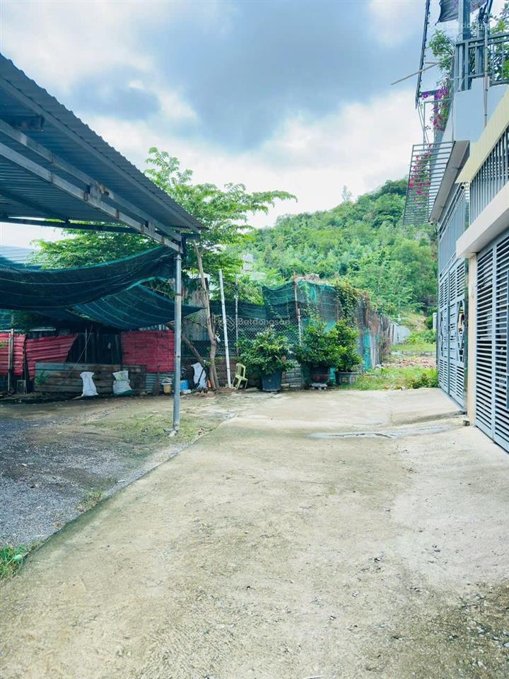 Bán đất xuân ngọc  phường tây nha trang  giá chỉ 1,3 tỷ
