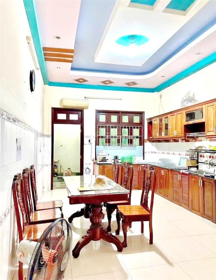 Nhà mặt tiền dt 98m2. chỉ 6 tỷ nhỉnh, cạnh đường gò dầu, tân phú