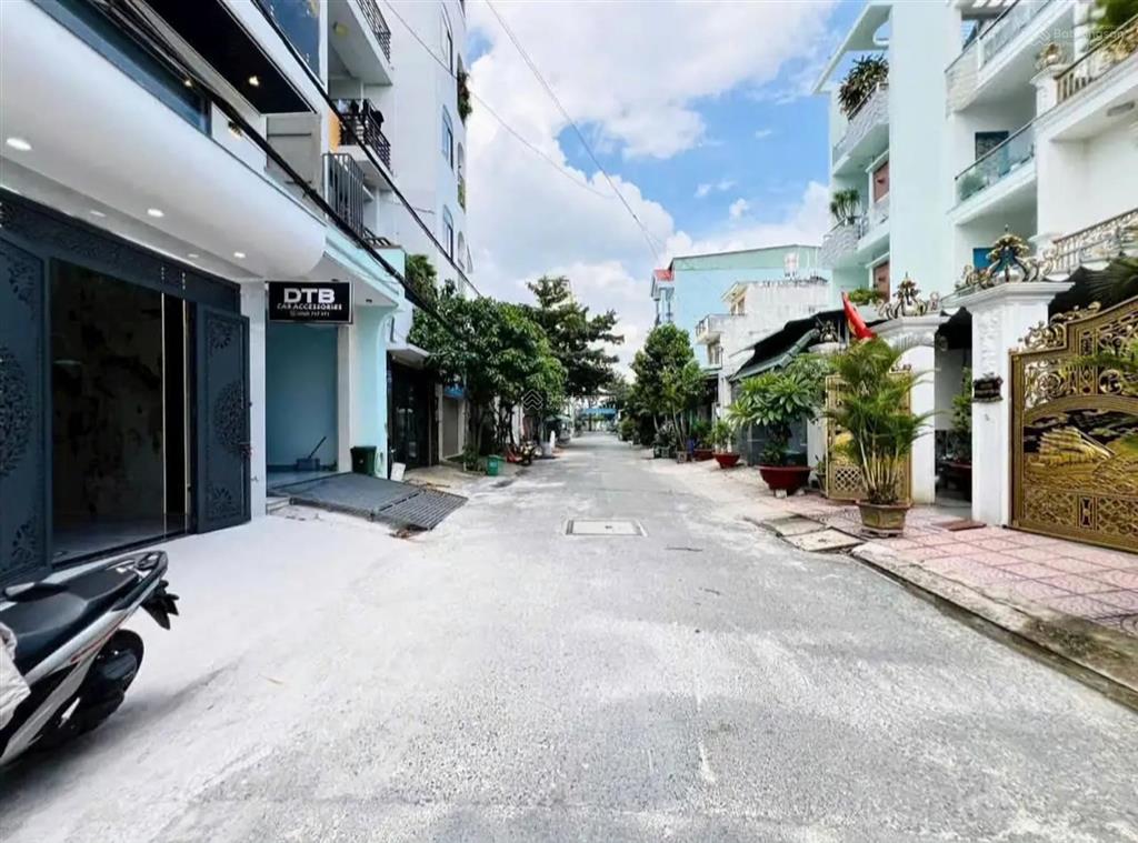 Nhà mặt tiền dt 98m2. chỉ 6 tỷ nhỉnh, cạnh đường gò dầu, tân phú