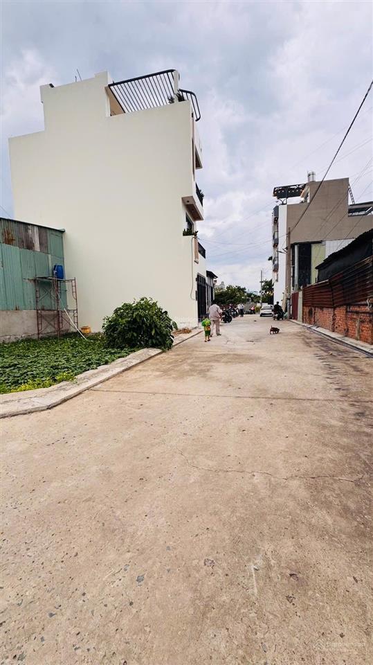 Mặt tiền 4x21m, 3.79 tỷ gần chợ đường đường thông ô tô