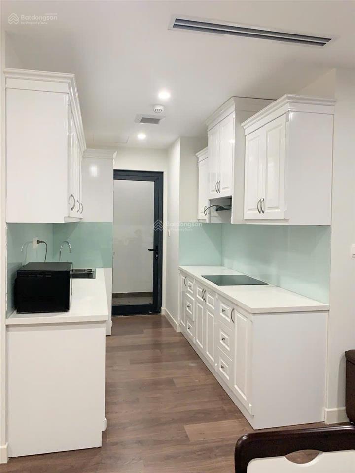 Chính chủ chuyển công tác bán gấp 2 ngủ 70m full đồ imperia nguyễn huy tưởng giá nhỉnh 8 tỷ