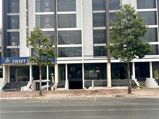 Cho thuê tầng 1 liền kề shophouse b1.1 mặt đường trục chính 60m khu đô thị thanh hà