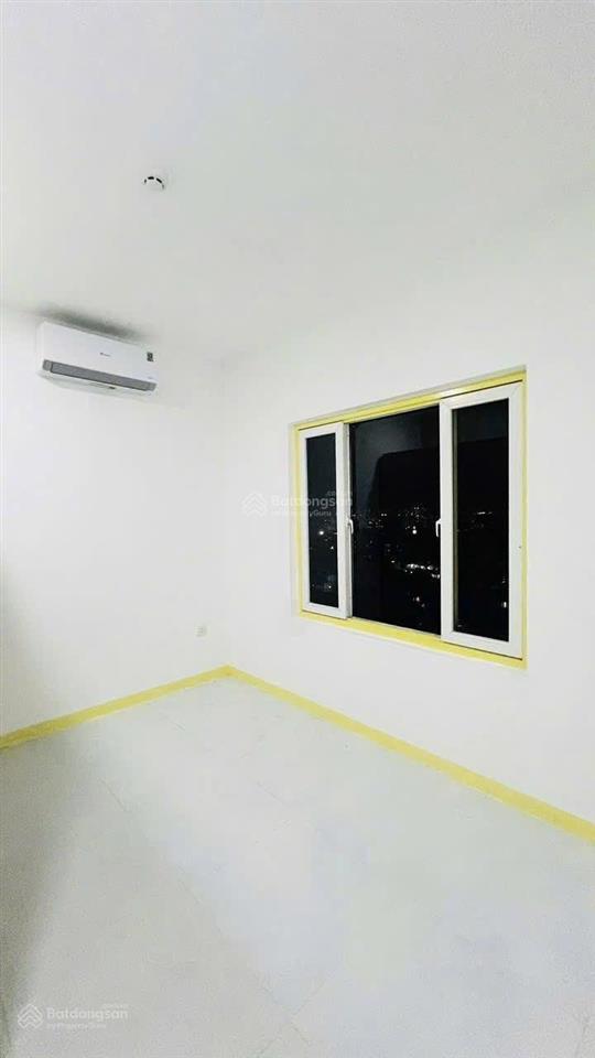 Bán căn hộ chung cư tân bình apartment 32 hoàng bật đạt, p15, q. tân bình. 70m2 giá chỉ 2,5 tỷ