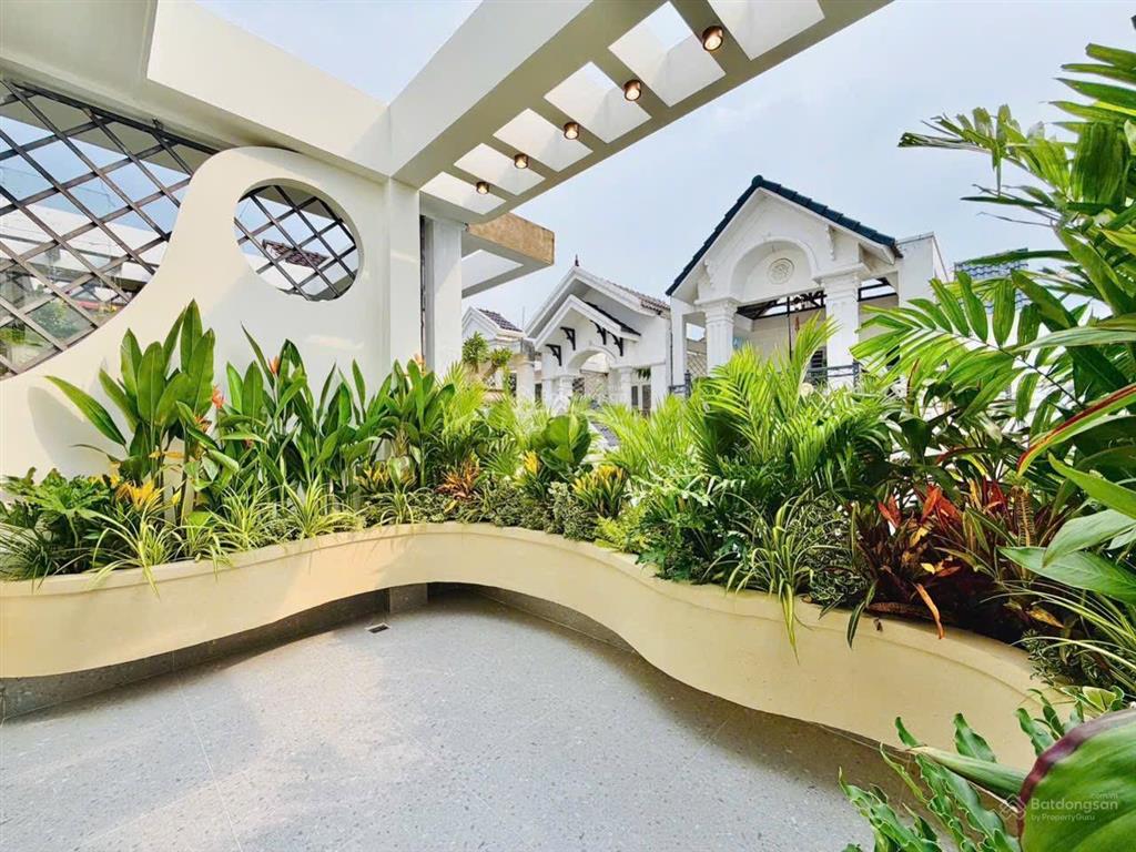 Bán nhà mới, thang máy  trần thị trọng p. 15, tân bình