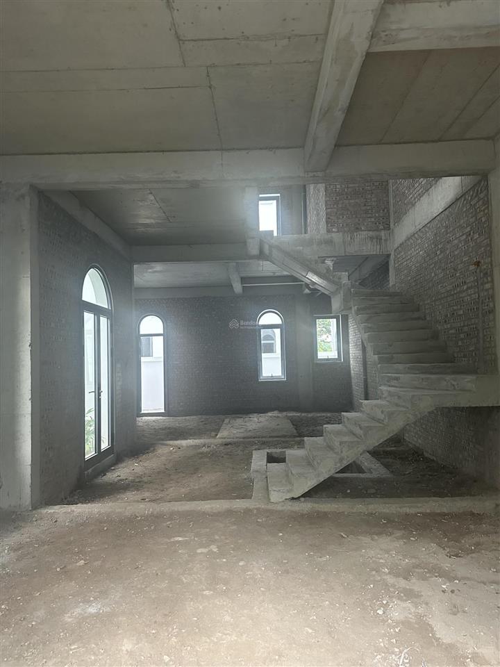 Căn biệt thự song lập 372 m2 sử dụng, giá chỉ 30,8 tỷ trực tiếp cđt