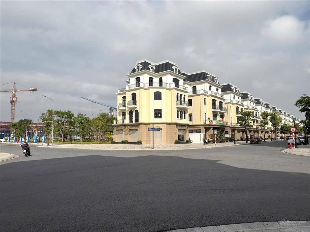 Biệt thự đơn lập góc nổi bật vinhome ocp2, đối diện công viên trung tâm & 9 toà masterise trinity