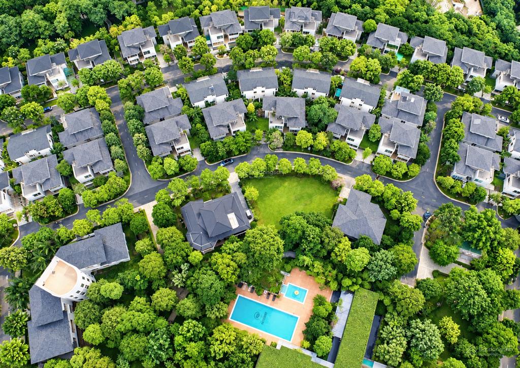 Bán song lập vườn mai ecopark 162m2 full đồ, sổ đỏ, gần clubhouse, giá chỉ 2x tỷ, giá tốt