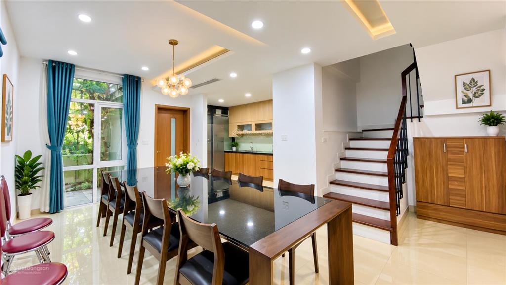 Bán song lập vườn mai ecopark 162m2 full đồ, sổ đỏ, gần clubhouse, giá chỉ 2x tỷ, giá tốt