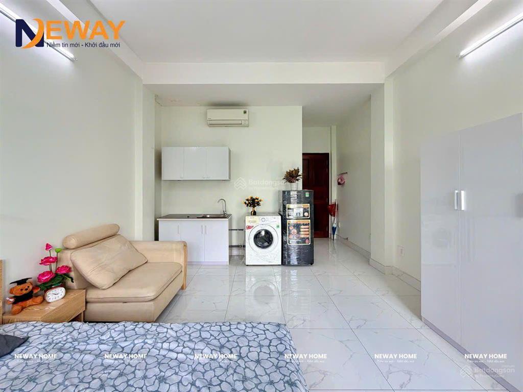 Mình có máy chdv view đẹp lắm, đối diện ngay sân golf, tennis, gần trường, 1,2,3, chợ sơn kỳ, aeon
