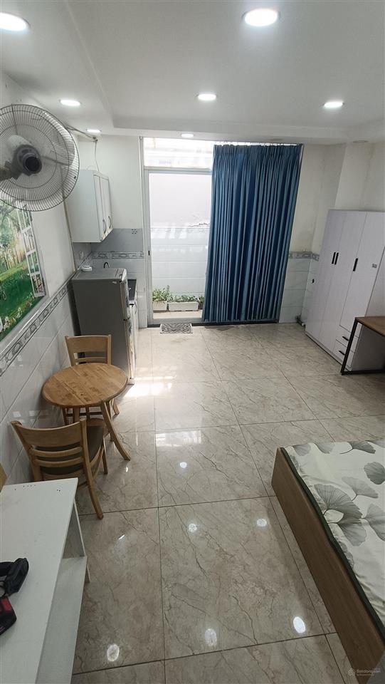 Mình có máy chdv view đẹp lắm, đối diện ngay sân golf, tennis, gần trường, 1,2,3, chợ sơn kỳ, aeon