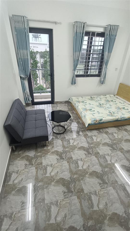 Cho thuê chdv đường 30m bờ bao, nội thất đủ. đối diện trường lê thánh tông, gần chợ sơn kỳ, aeon