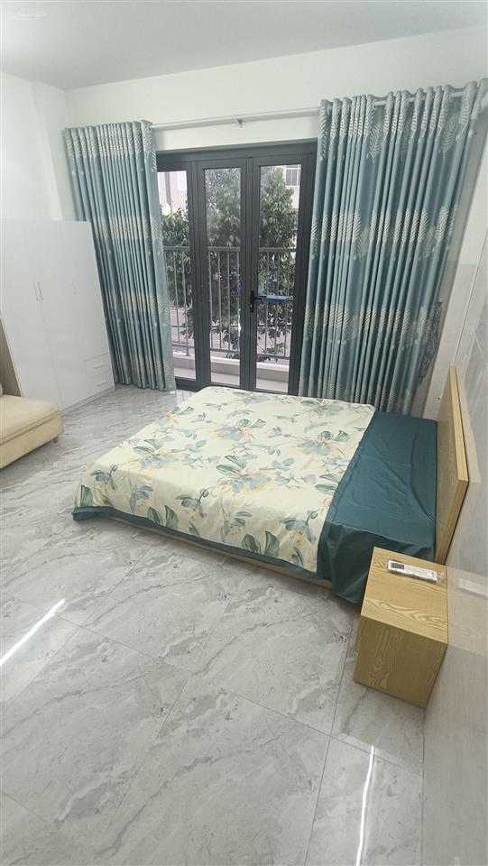 Cho thuê chdv đường 30m bờ bao, nội thất đủ. đối diện trường lê thánh tông, gần chợ sơn kỳ, aeon