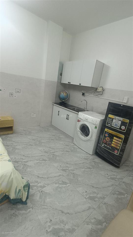Cho thuê chdv đường 30m bờ bao, nội thất đủ. đối diện trường lê thánh tông, gần chợ sơn kỳ, aeon