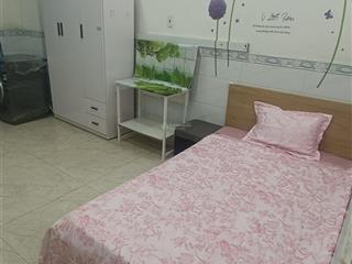 Cho thuê chdv tầng trệt, đầy đủ nội thất. thoáng mát. ngay siêu thị aeon,trường cấp 1,2,3 công viên