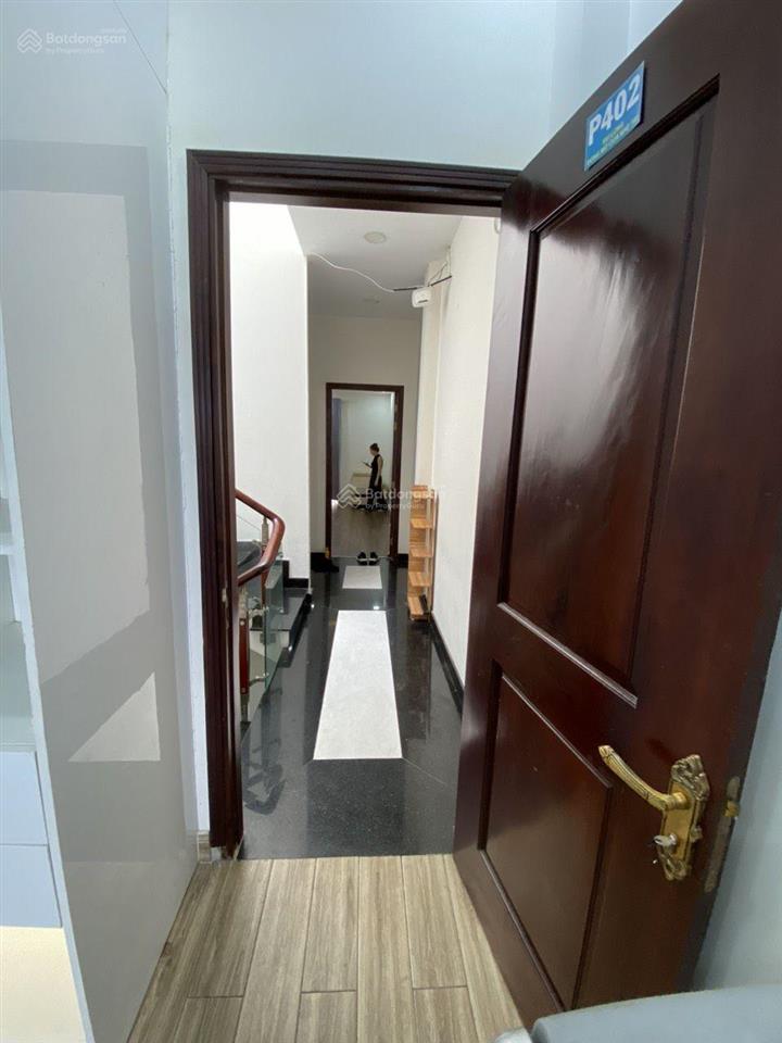 Mình còn 1 chdv 2 phòng ngủ, nguyên lầu, 60m2, nội thất đầy đủ, thang máy, gần sát siêu thị aeon.