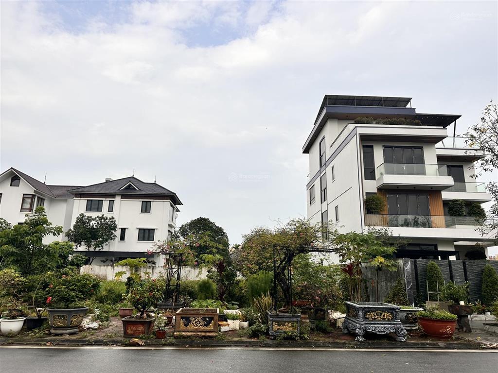 Đất biệt thự tuyến 2 lê hồng phong giá cực tốt xung quanh toàn biệt thự, lâu đài, diện tích 400m