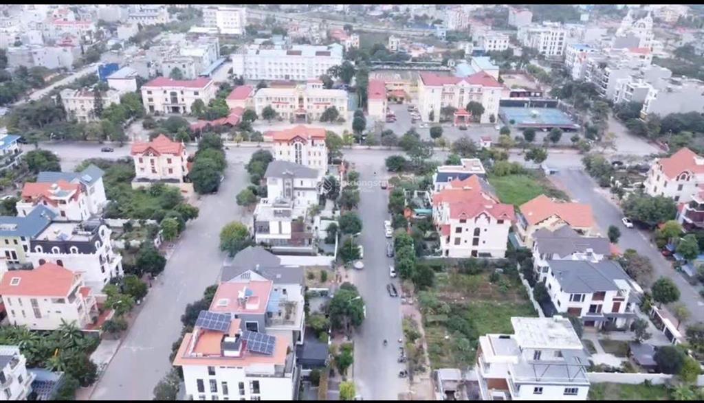 Đất biệt thự tuyến 2 lê hồng phong giá cực tốt xung quanh toàn biệt thự, lâu đài, diện tích 400m