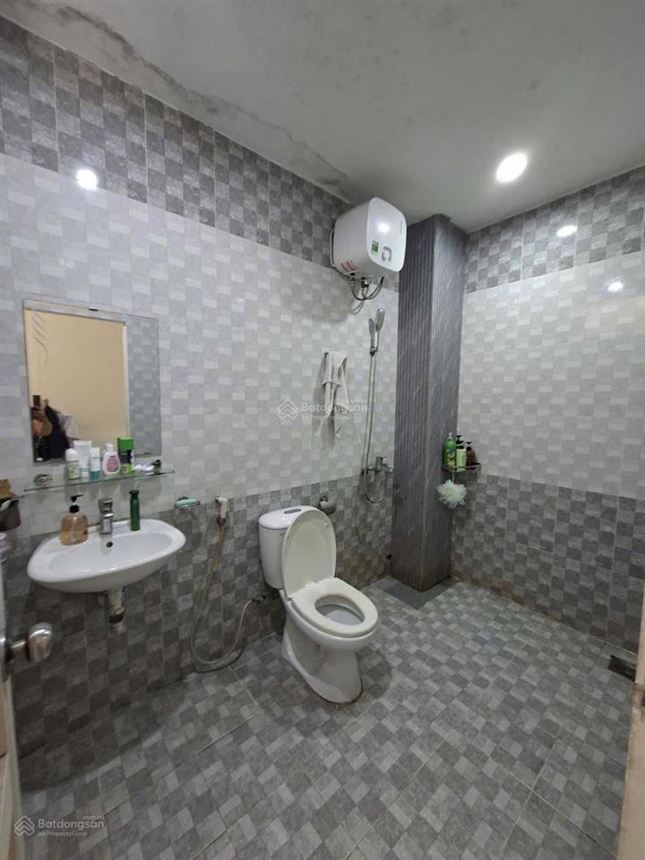 Chủ cần bán nhà 2 tầng mặt tiền đường 7m5 lê hữu trác vị trí đẹp