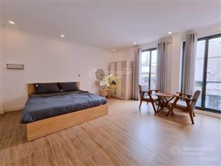 Căn hộ 1 phòng ngủ ban công full nội thất 40m2 ngay chợ tân định, cầu kiệu, công viên lê văn tám q1
