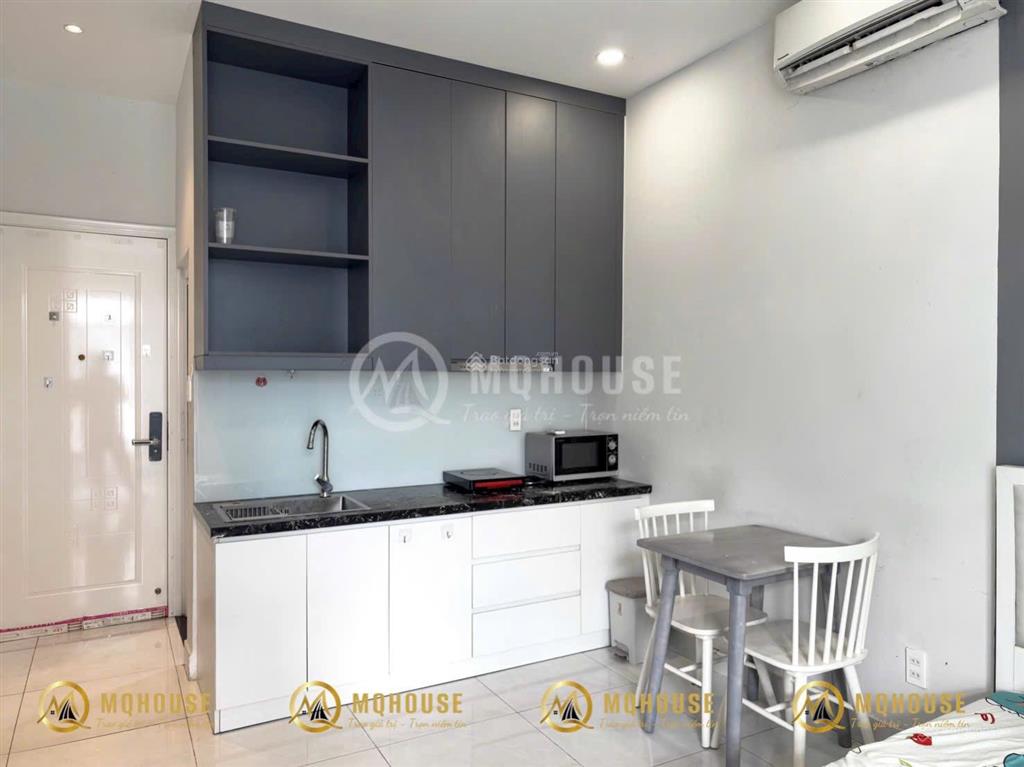 Căn hộ cao cấp ban côngthang máy, hầm xehẻm oto ngay cầu công lý, terra royal, chợ tân định q1