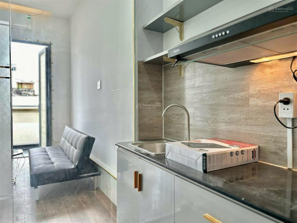 Căn hộ 1 phòng ngủ ban công lớn mát giặt riêng, 55m2 ngay cầu lê văn sỹ, ramana hotel, bờ kè q3