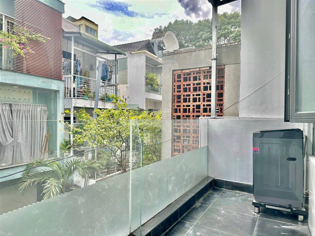Căn hộ 1 phòng ngủ ban công lớn mát giặt riêng, 55m2 ngay cầu lê văn sỹ, ramana hotel, bờ kè q3