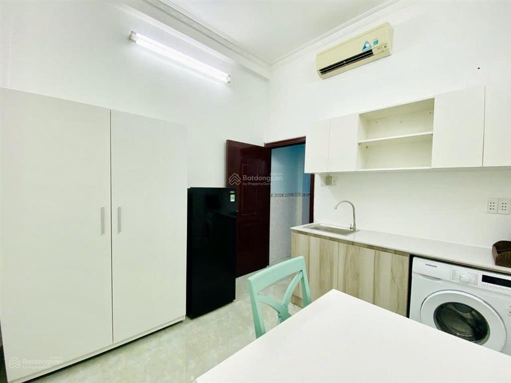 Căn hộ 1 phòng ngủ,ban công 45m2 máy giặt riêng ngay pullman, viện, catp đh vlu,hsu,khtn q1
