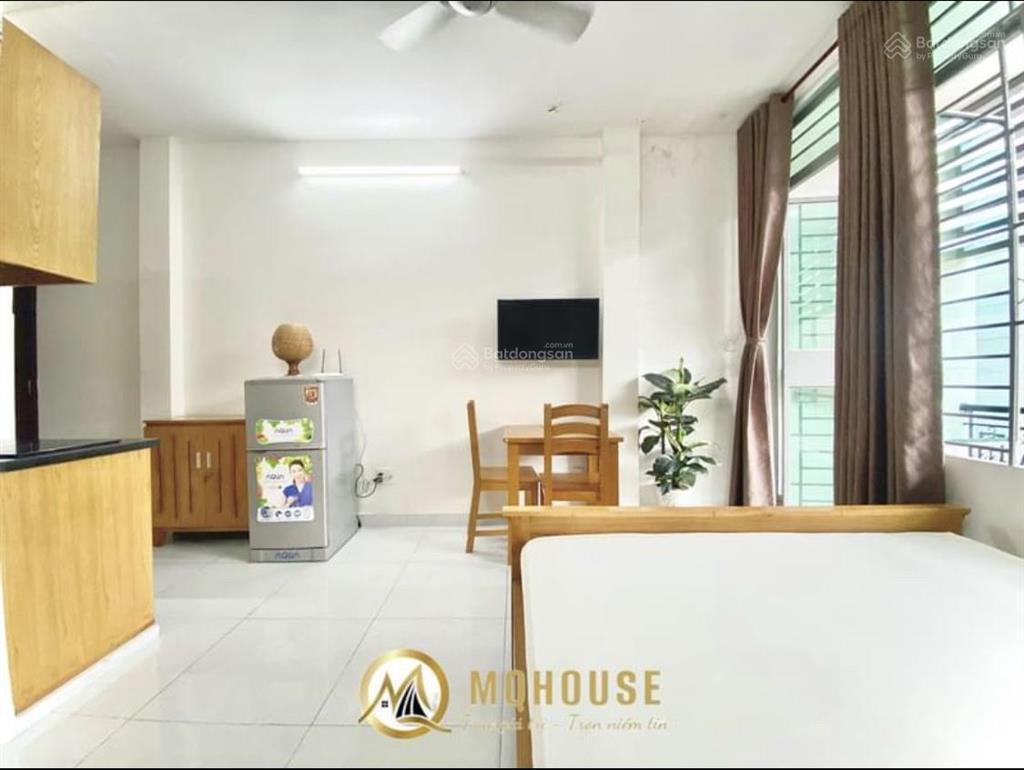 Căn hộ ban công lớn  đầy đủ tiện nghi ngay chợ tân định, cv lê văn tám, đh isb  ueh, ou, ussh q1