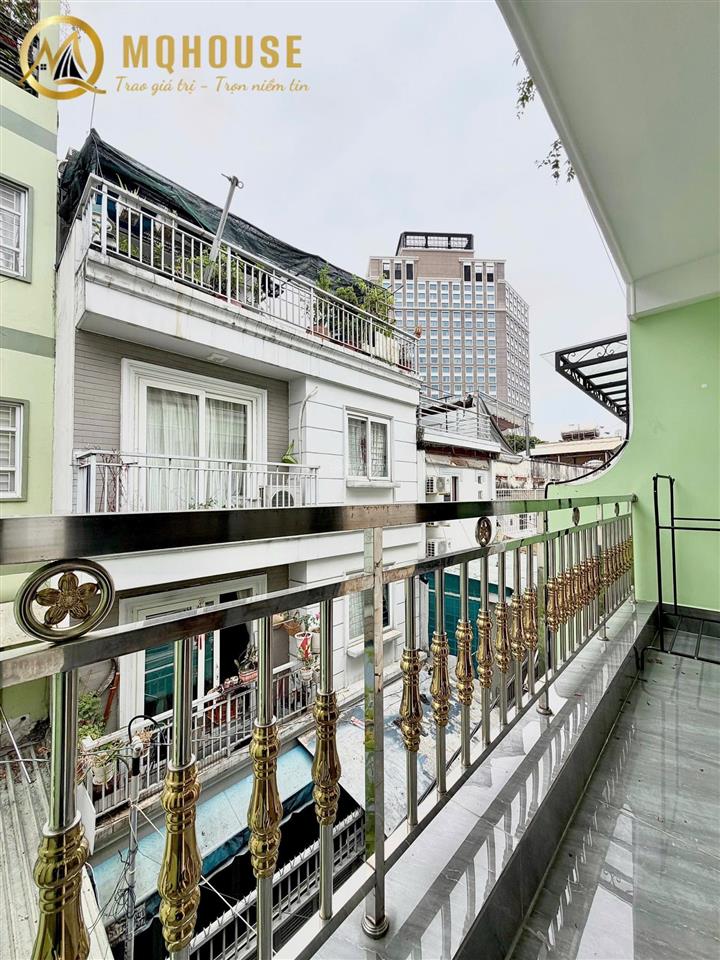 Căn hộ 2pn ban công lớn máy giặt riêng  ngay cầu ngay pullman,bộ công an,metro bến thành q1