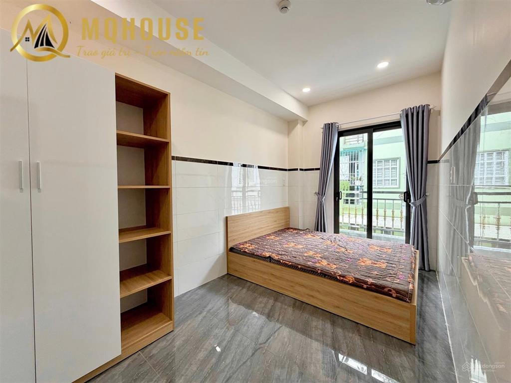 Căn hộ 2pn ban công lớn máy giặt riêng  ngay cầu ngay pullman,bộ công an,metro bến thành q1